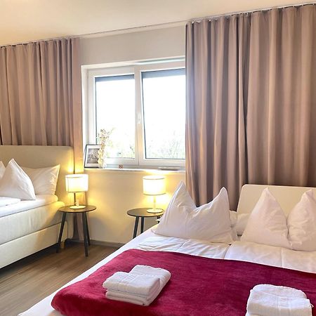 Lumen Homes - Design-Apt. Nahe Audi Und Altstadt, 3 Zimmer, Netflix อินโกลชตัดต์ ภายนอก รูปภาพ