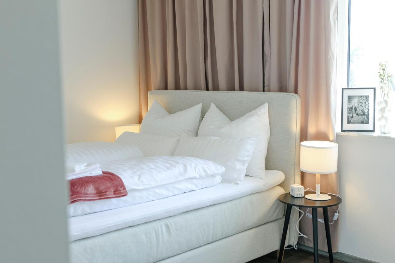 Lumen Homes - Design-Apt. Nahe Audi Und Altstadt, 3 Zimmer, Netflix อินโกลชตัดต์ ภายนอก รูปภาพ