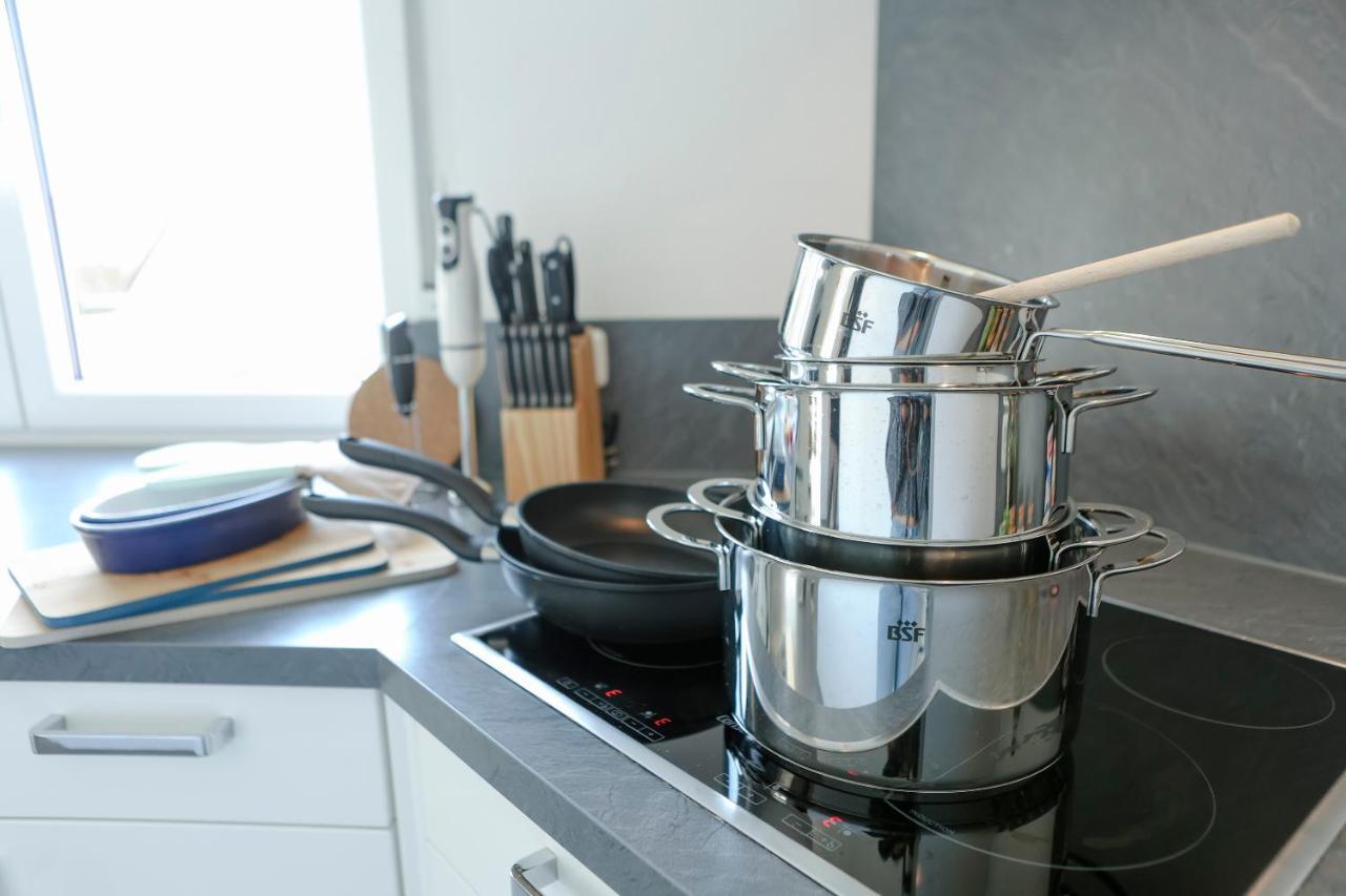 Lumen Homes - Design-Apt. Nahe Audi Und Altstadt, 3 Zimmer, Netflix อินโกลชตัดต์ ภายนอก รูปภาพ