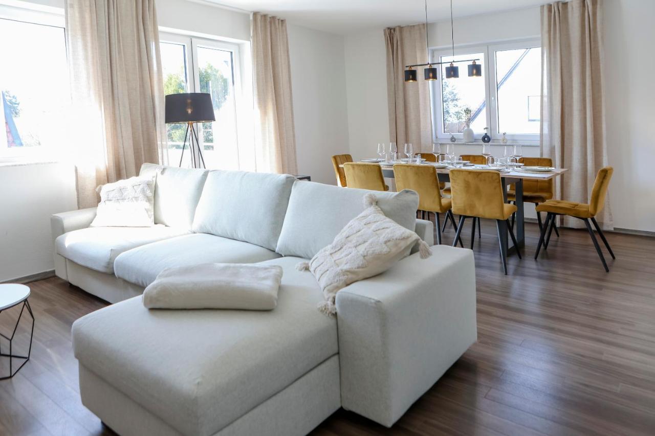 Lumen Homes - Design-Apt. Nahe Audi Und Altstadt, 3 Zimmer, Netflix อินโกลชตัดต์ ภายนอก รูปภาพ