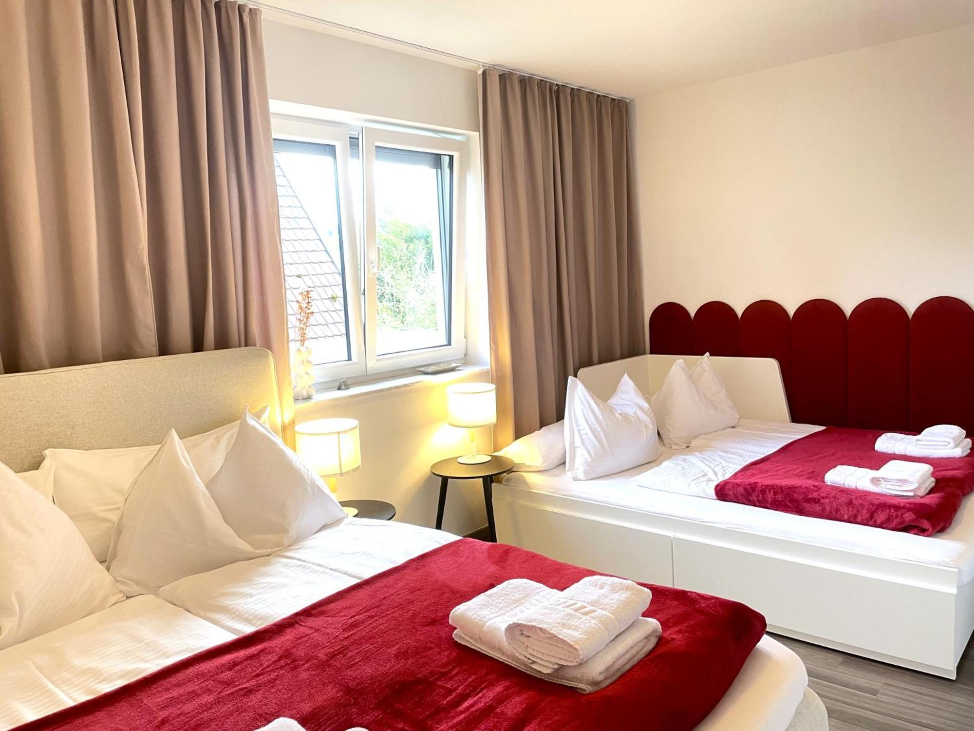 Lumen Homes - Design-Apt. Nahe Audi Und Altstadt, 3 Zimmer, Netflix อินโกลชตัดต์ ภายนอก รูปภาพ